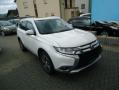 1 MITSUBISHI Outlander